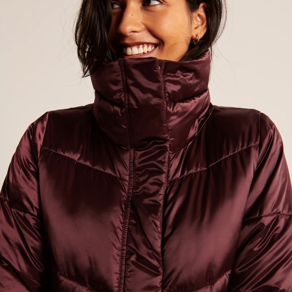 Abercrombie & Fitch Satin Mini Puffer Burgundy - Picture 3 of 5
